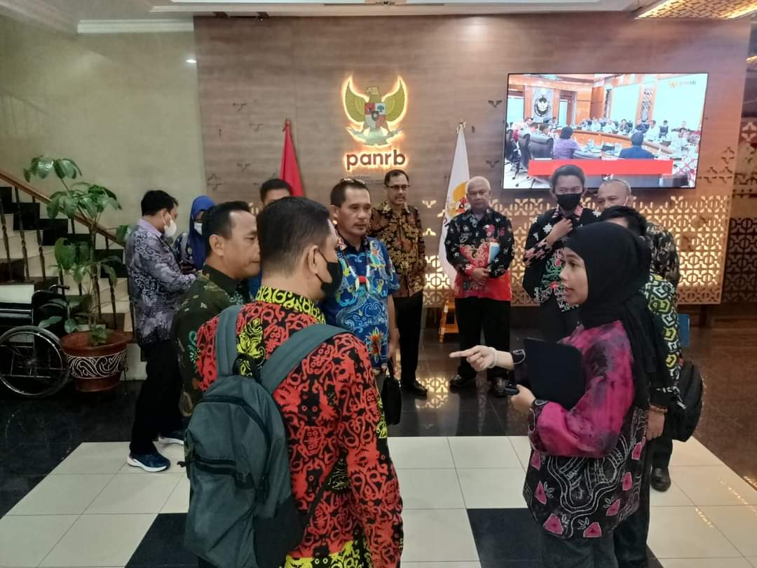 BERITA GAMBAR SIMPATIK